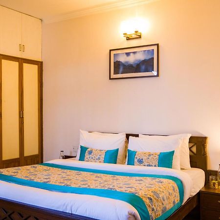 Alaya Stays Mehar Villa - 3 Bhk With Garden & Scenic Views Kasauli Exterior photo