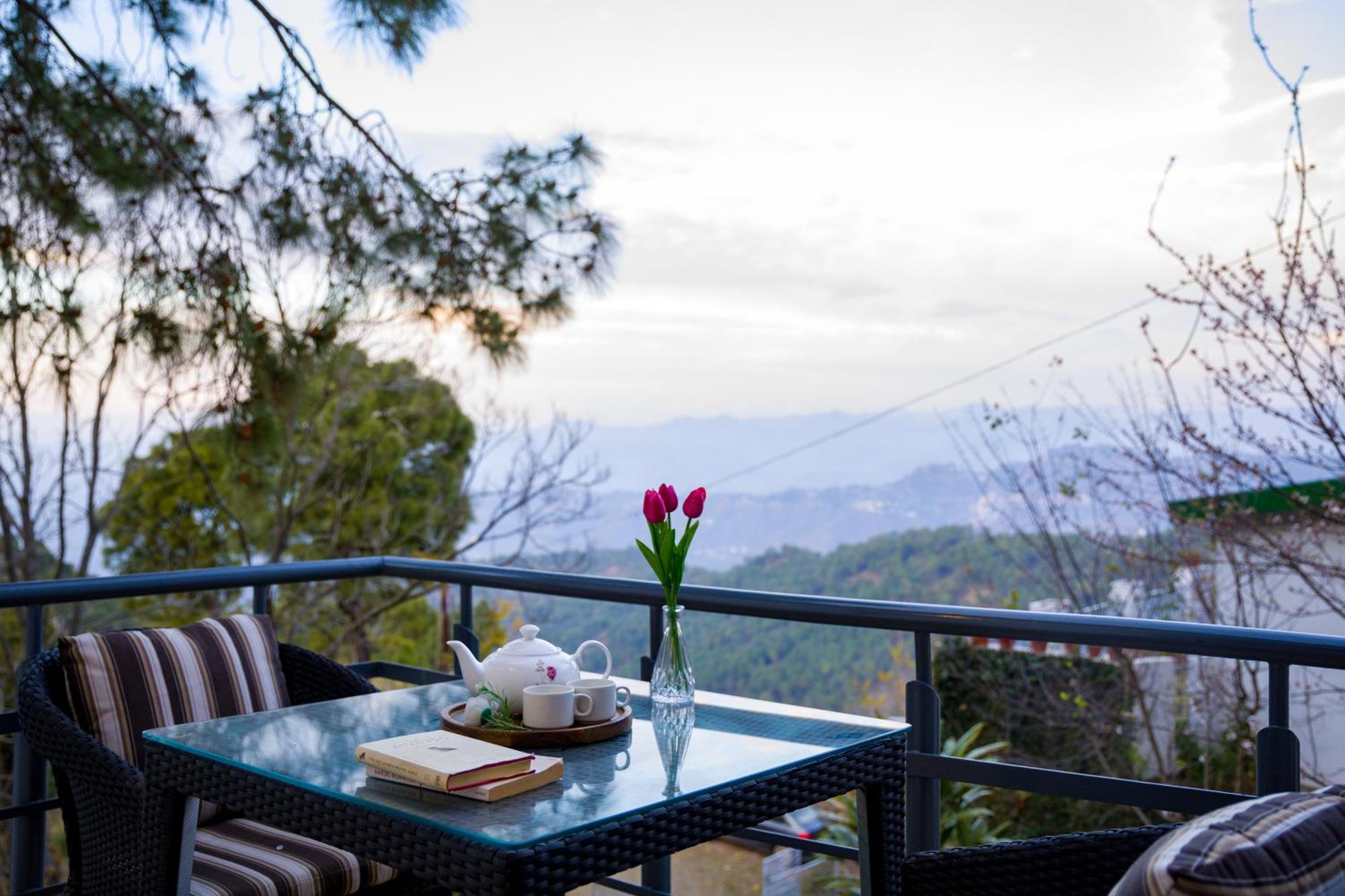 Alaya Stays Mehar Villa - 3 Bhk With Garden & Scenic Views Kasauli Exterior photo