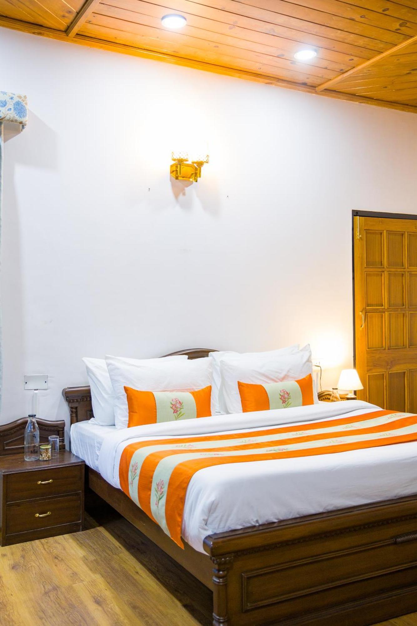 Alaya Stays Mehar Villa - 3 Bhk With Garden & Scenic Views Kasauli Exterior photo