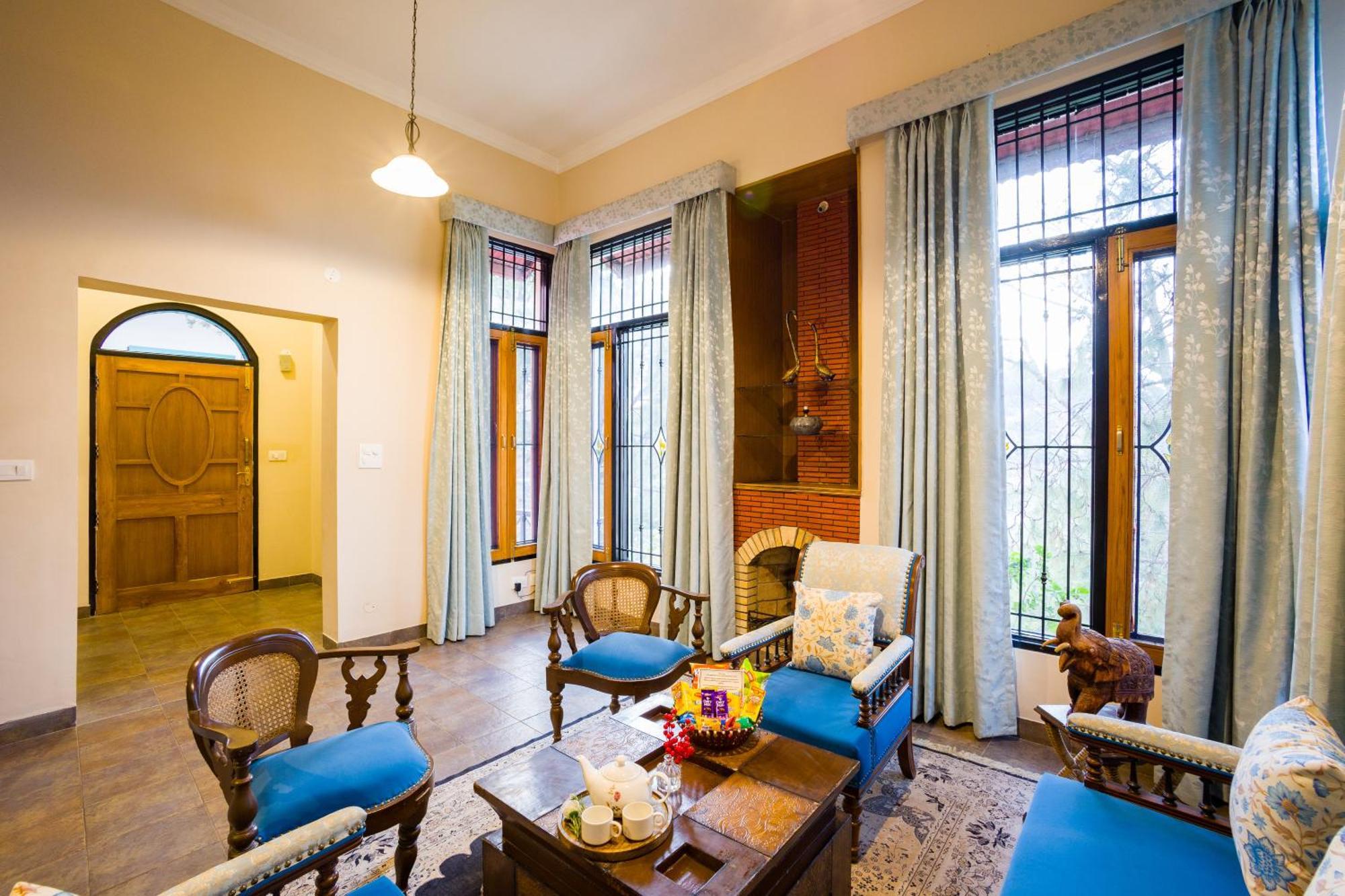 Alaya Stays Mehar Villa - 3 Bhk With Garden & Scenic Views Kasauli Exterior photo