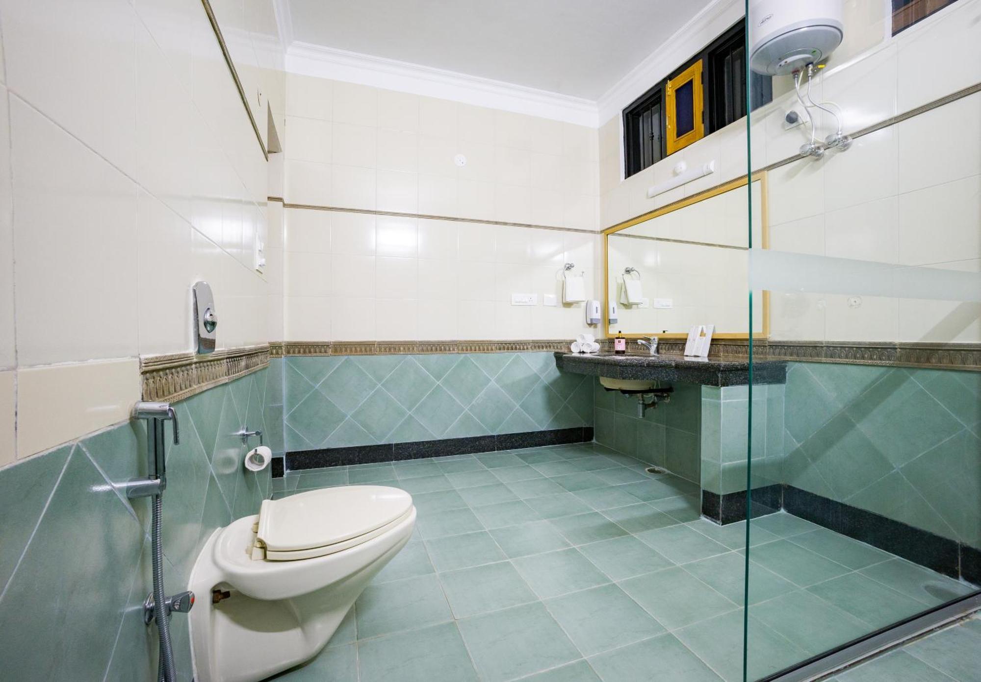 Alaya Stays Mehar Villa - 3 Bhk With Garden & Scenic Views Kasauli Exterior photo
